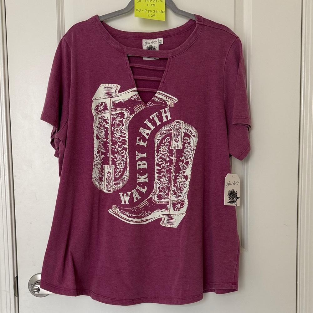 ✨NWT Walk By Faith Women’s Top💕